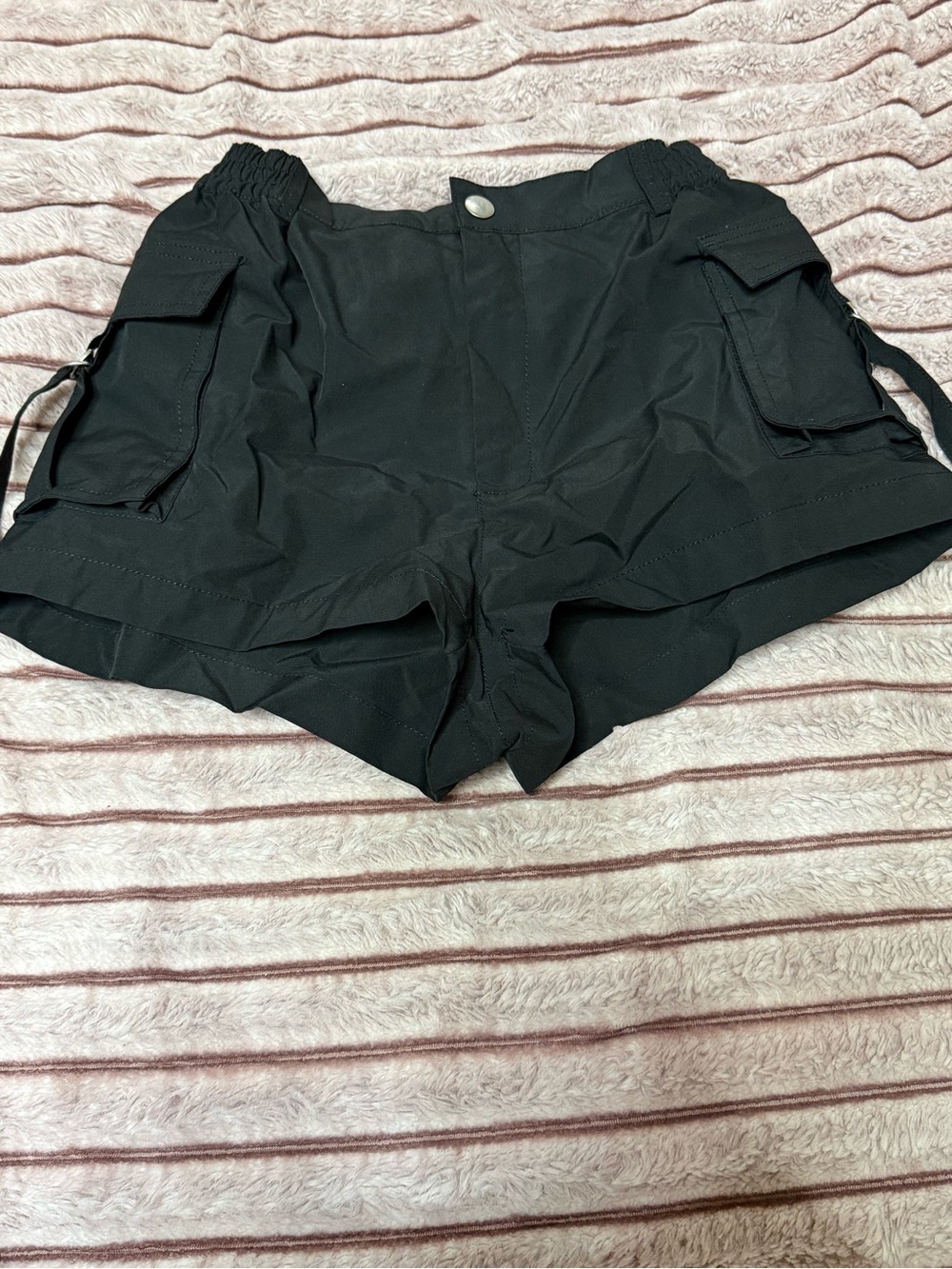 Love Tree Black Cargo Pocket Shorts
